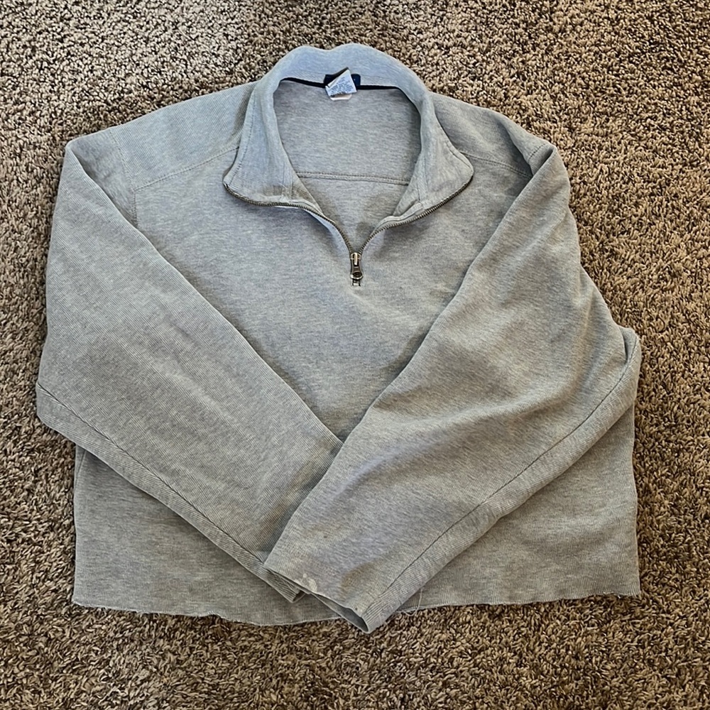 Size L Slightly cropped vintage old navy quarter zip